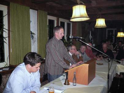 Vorsitzender Ulrich Koller bei der Begrüßung.