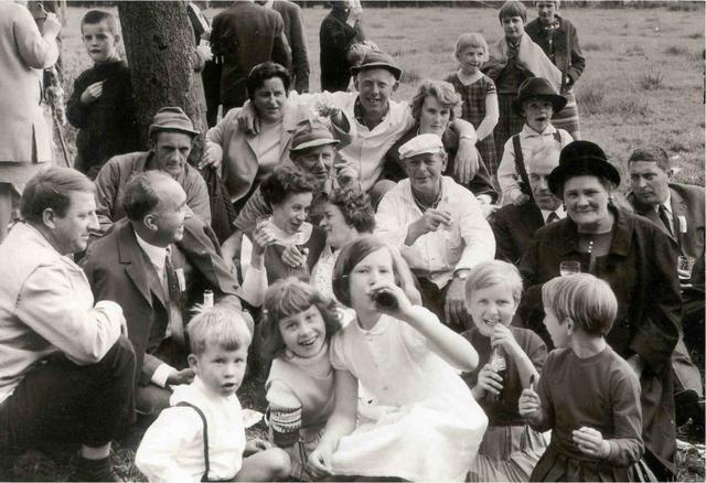 1954_02.jpg - An der Vogelstange.