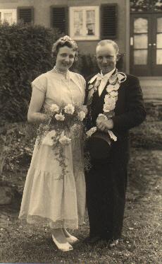 1958_Paschert-1.jpg - Königspaar 1958: Hubert Paschert-Diekwolter und
Maria Garwert-Kersting.