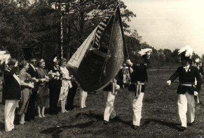 1959_Parade.jpg - Parade an der Vogelstange vor dem neuen Königsthron.