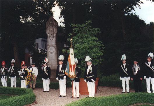 1999_Kranzniederlegung.jpg