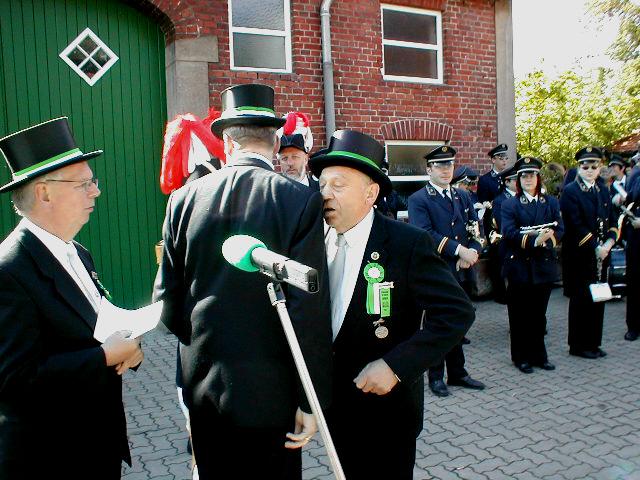 2002_05.jpg