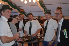 Samstag: Kranzniederlegung und öffentlicher Festball 2018