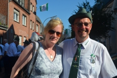 Sonntag: Frühschoppen und Königsball